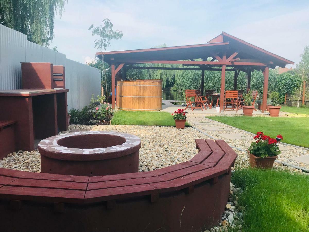 Vadszolo Apartmanhaz Gyomaendrőd מראה חיצוני תמונה